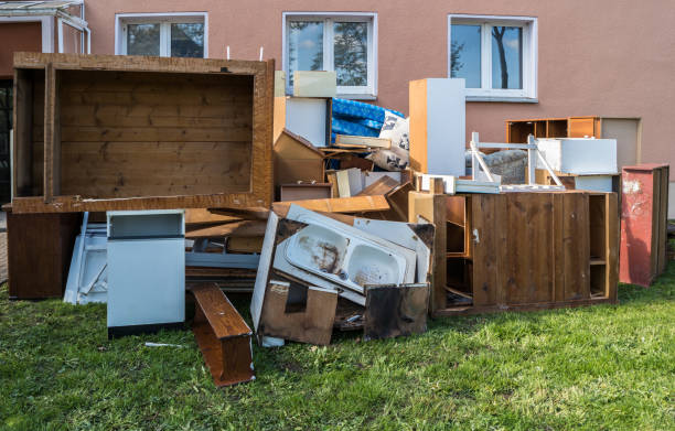Best Yard Cleanup Services  in Burlington, KS